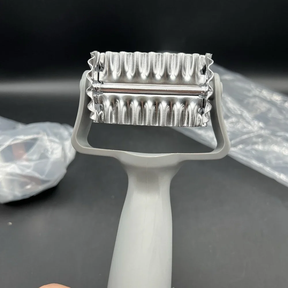 Pampered Chef Rolling Cookie‎ Cutter Hearts Circle Scallop Edge Square #1442 New